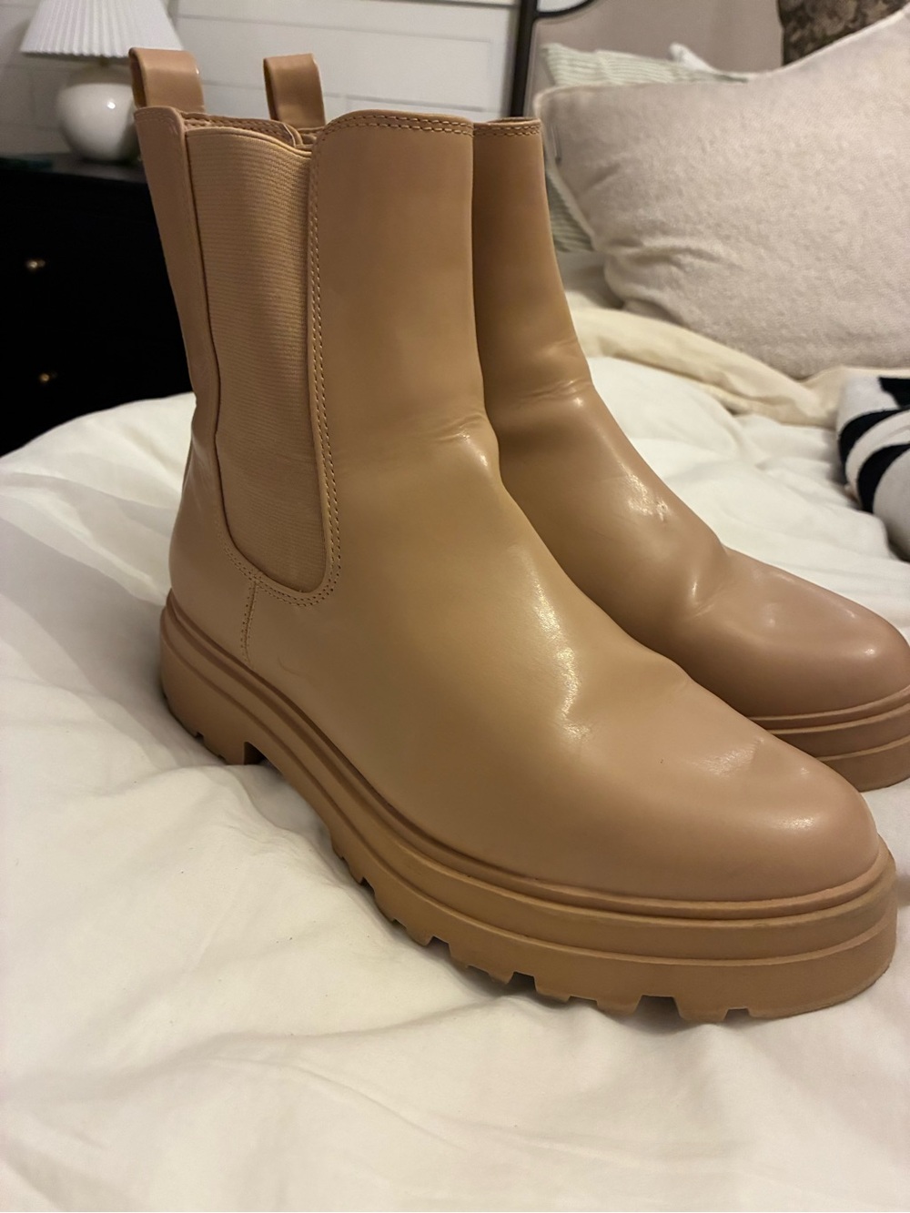 a new day Chunky Lace-Up Chelsea Boots in Tan